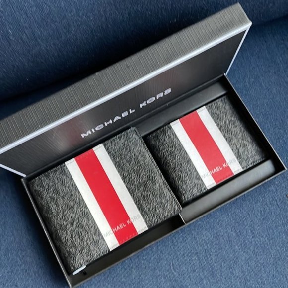 Michael Kors Boxed Signature 3 in 1 Bifold Wallet In Black / Flame Red - Picture 12 of 16